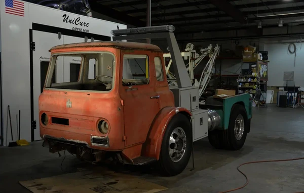 Heavy Metal Tow Truck