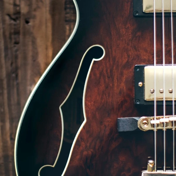 Guitar - Photo by Thomas Kelley on Unsplash 