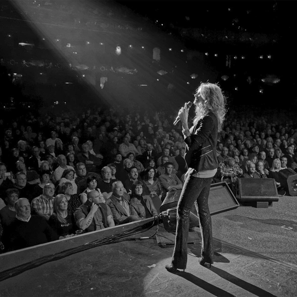 Linda Davis performing on stage
