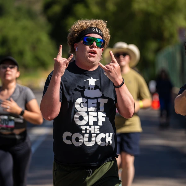 image of runners at the first annual 2Bears5K