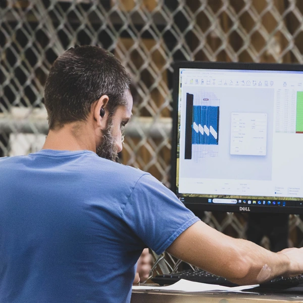 employee operating pc