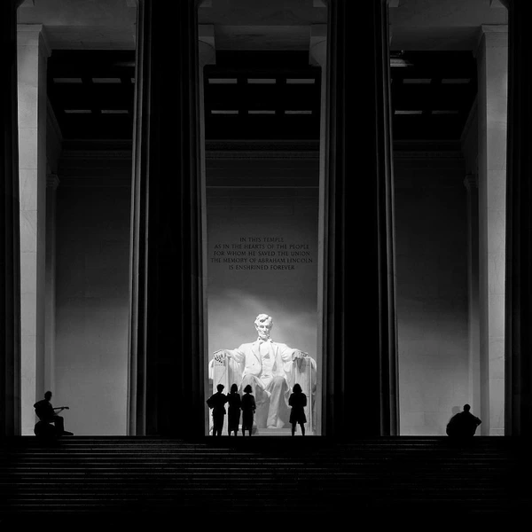 photograph of the Lincoln Memorial by Kenny Rogers